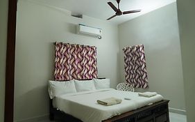 Hill View Paradise - A Luxurious 2Bhk'S & Private Rooms Near Bhudevi Complex Ttd Ticket Counter Alipiri